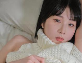 …也许墙上的壁纸该请Jang Joo(장주)来一张美足写真